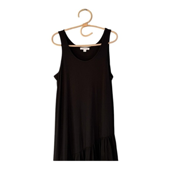 Beachlunchlounge Black Knit Pullover Midi Dress with Asymmetrical Tiered Hem - Picture 3 of 11